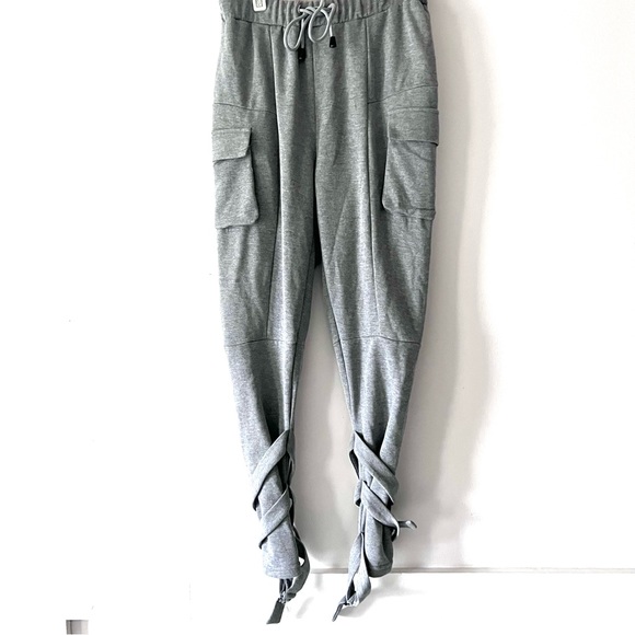 Heather Gray Jogger Cargo Pants drawstring adjustable waist- Med - Picture 3 of 4